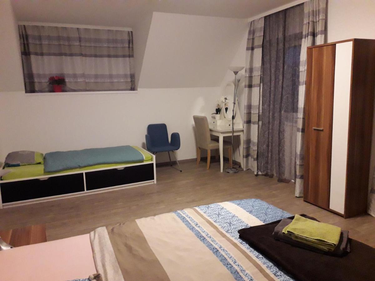 Apartment mit Balkon Steyr Exterior foto